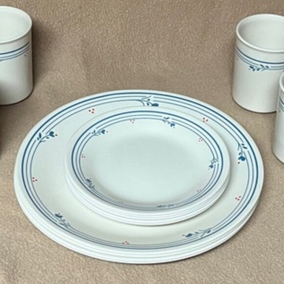 Corelle Country Violets 12 pc Dinnerware Set for 4 - Picture 2 of 12